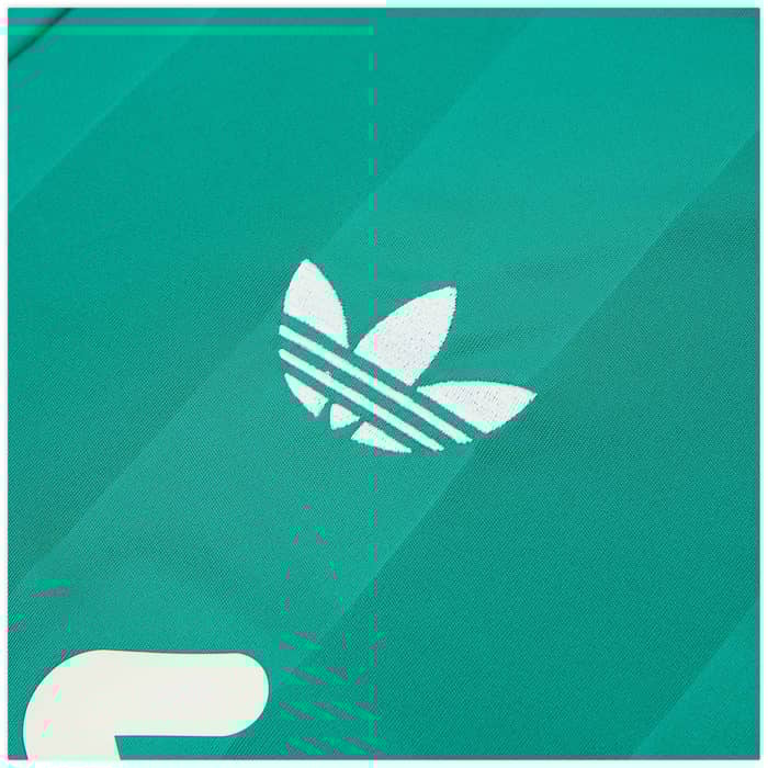 2025-26 Liverpool Third Shirt Isak #9