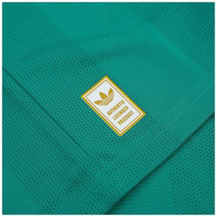 2025-26 Liverpool Authentic Third Shirt Isak #9