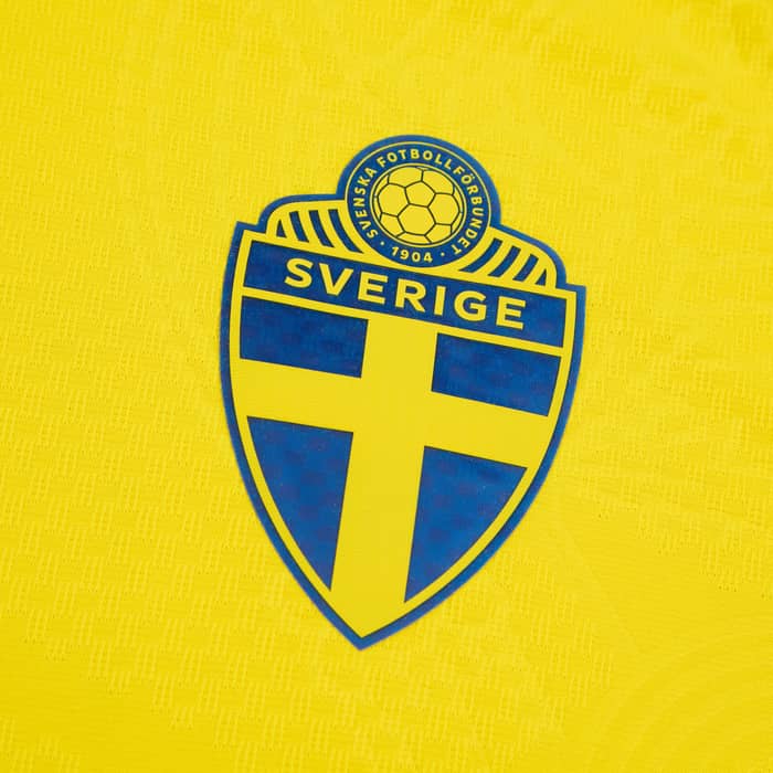 2026-27 Sweden Authentic Home Shirt Isak #9