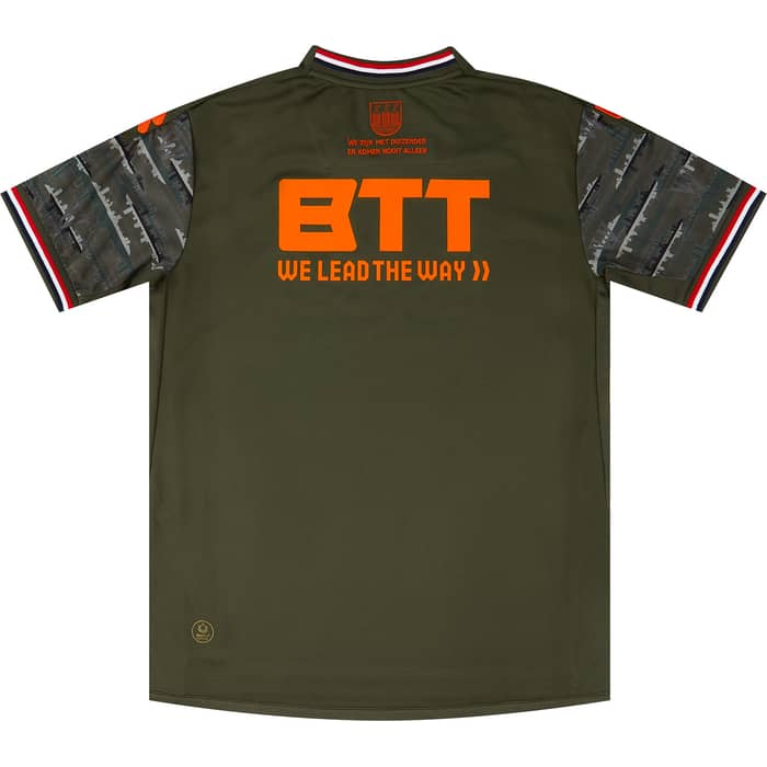 2022-23 Willem II Third Shirt