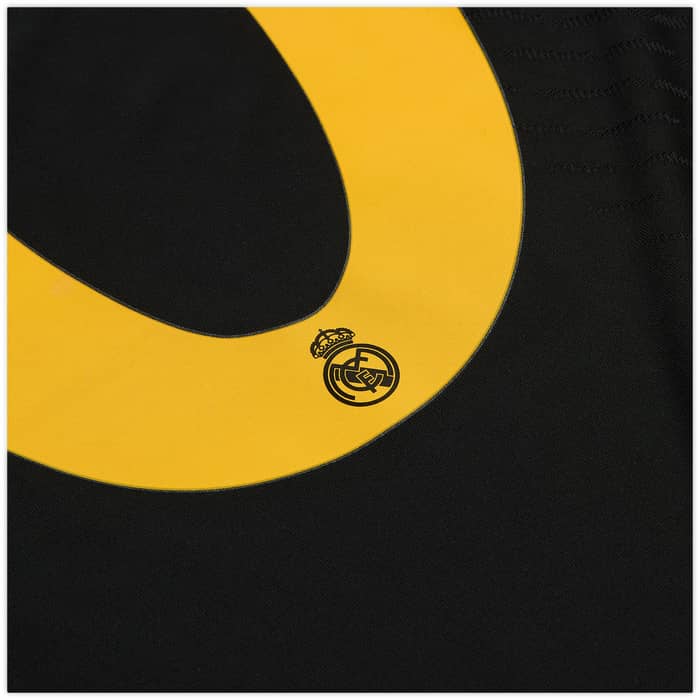 2023-24 Real Madrid Authentic Third Shirt Modric #10 (S)