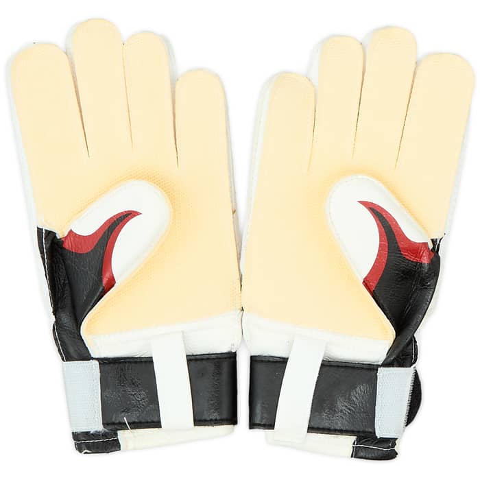 Nike Gripping Power Pro GK Gloves (Size 6) - 6/10