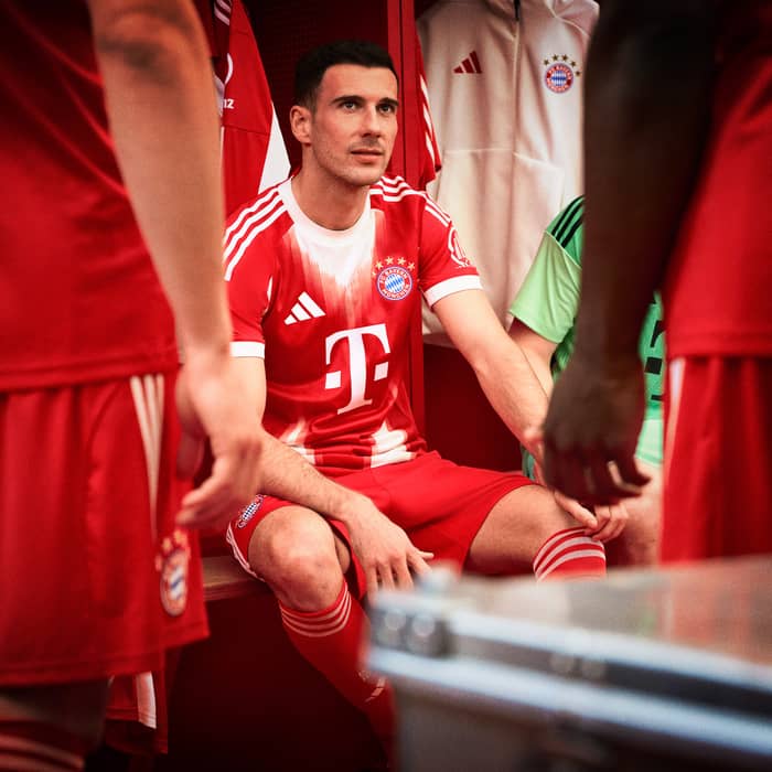 2025-26 Bayern Munich Home Shirt (XXL)