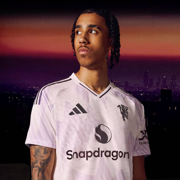 2025-26 Manchester United Away Shirt