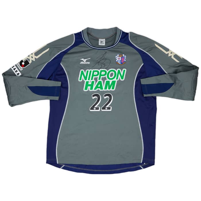 2005-06 Cerezo Osaka Match Issue Signed GK Shirt #22