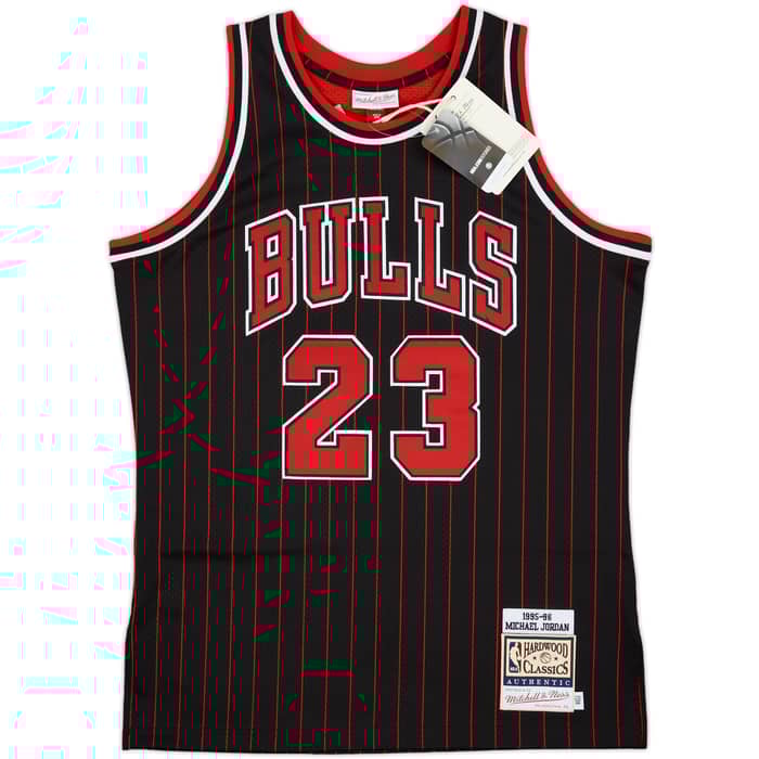 1995-96 Chicago Bulls Jordan #23 Mitchell & Ness Authentic Alternate Jersey (L)