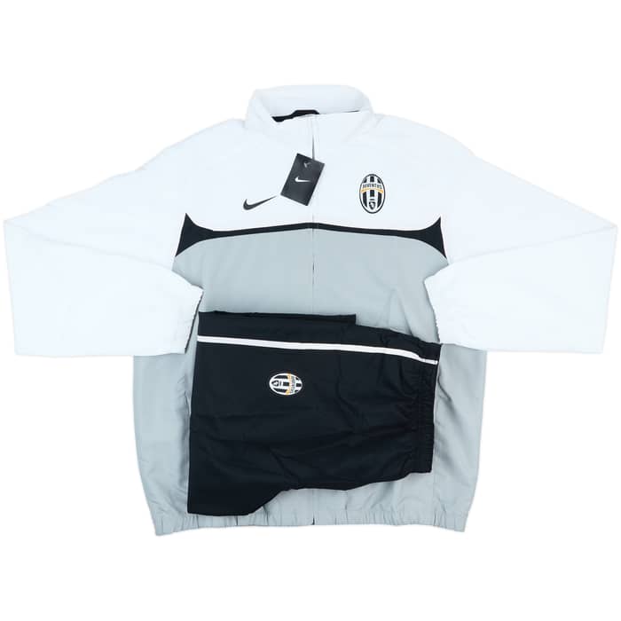2010-11 Juventus Nike Tracksuit (XL)