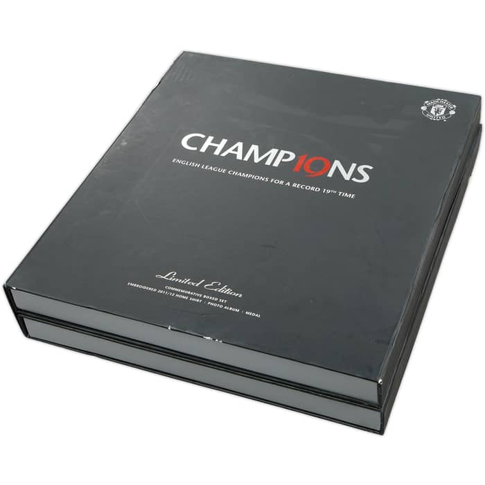 2011-12 Manchester United 'Champ19ns' Limited Edition Home Shirt 0223/2011 (M)