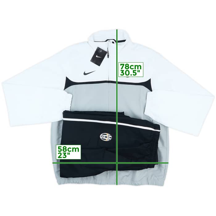 2010-11 Juventus Nike Tracksuit (L)