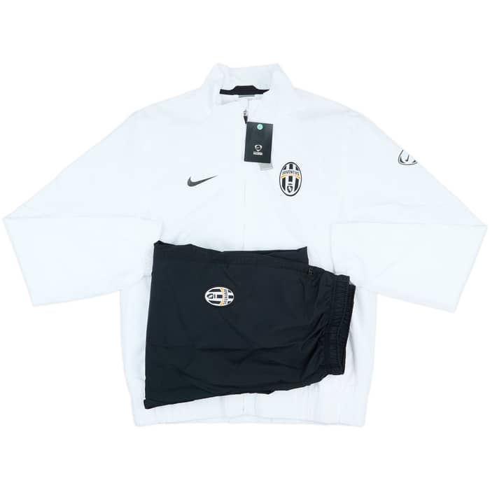 2009-10 Juventus Nike Tracksuit (M)