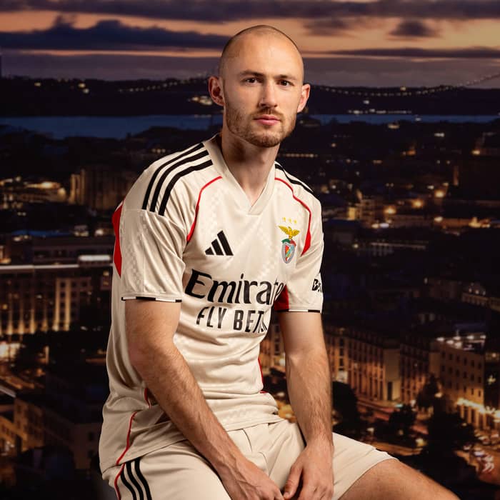 2025-26 Benfica Away Shirt (3XL)