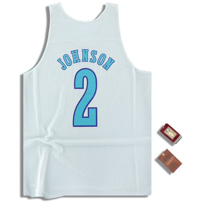 (Amazon) Mitchell & Ness Charlotte Hornets Johnson #2 Reversible Jersey