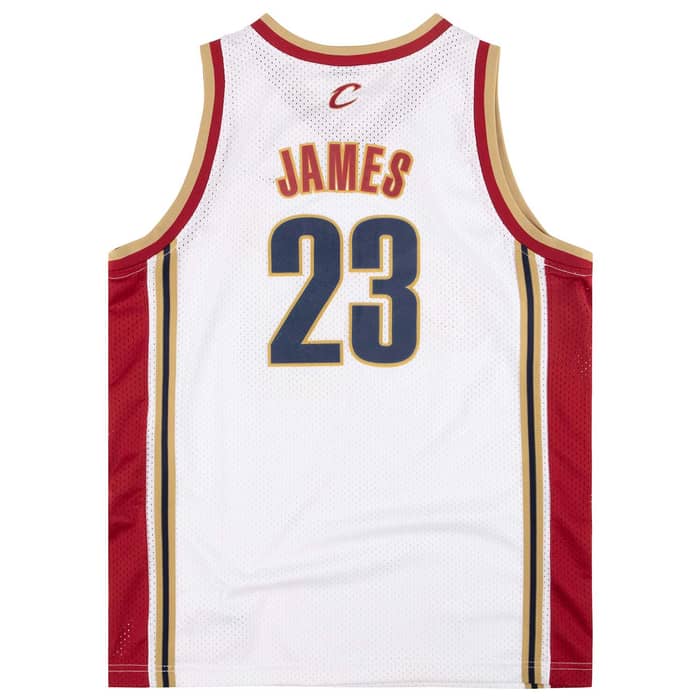 2003-04 Cleveland Cavaliers James #23 Nike Swingman Jersey (Home) Y