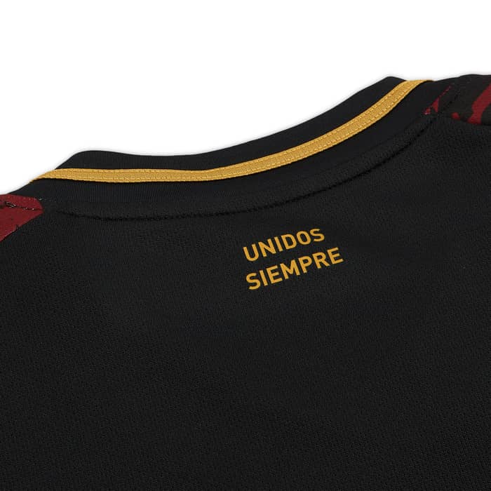 2024-25 Peru Away Shirt