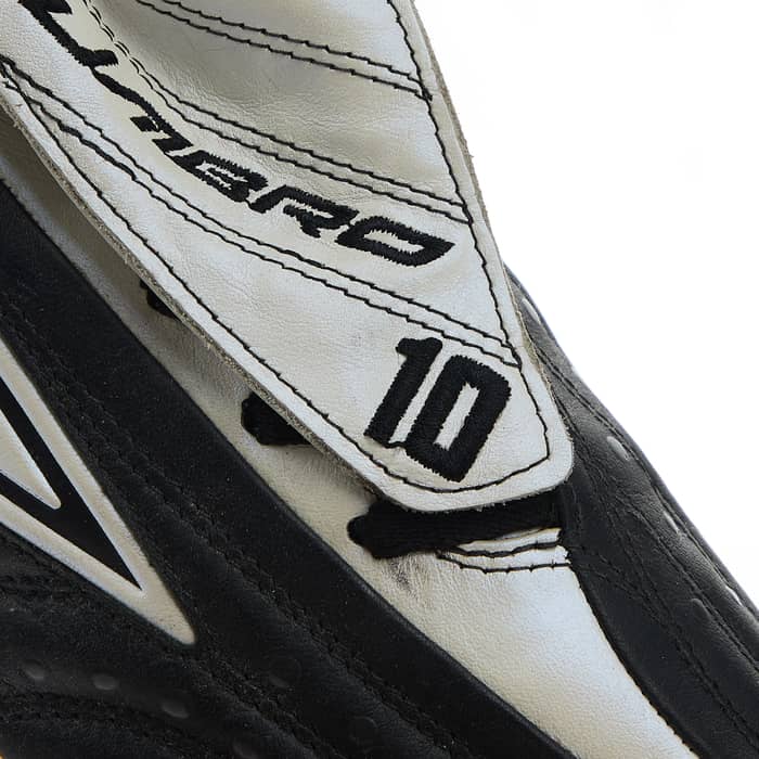 2004 Umbro Match Worn Exoskeleton IVX Football Boots (Michael Owen) - 5/10 - SG (UK 6)