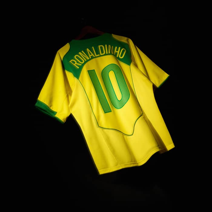 2004-06 Brazil Home Shirt Ronaldinho #10 - 10/10 - (L)