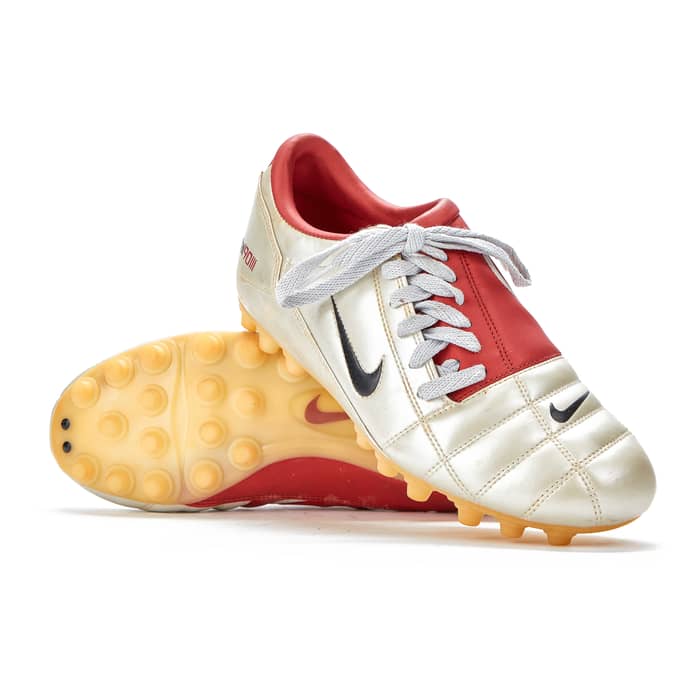 2004 Nike Total 90 III Football Boots - In Box - HG 6