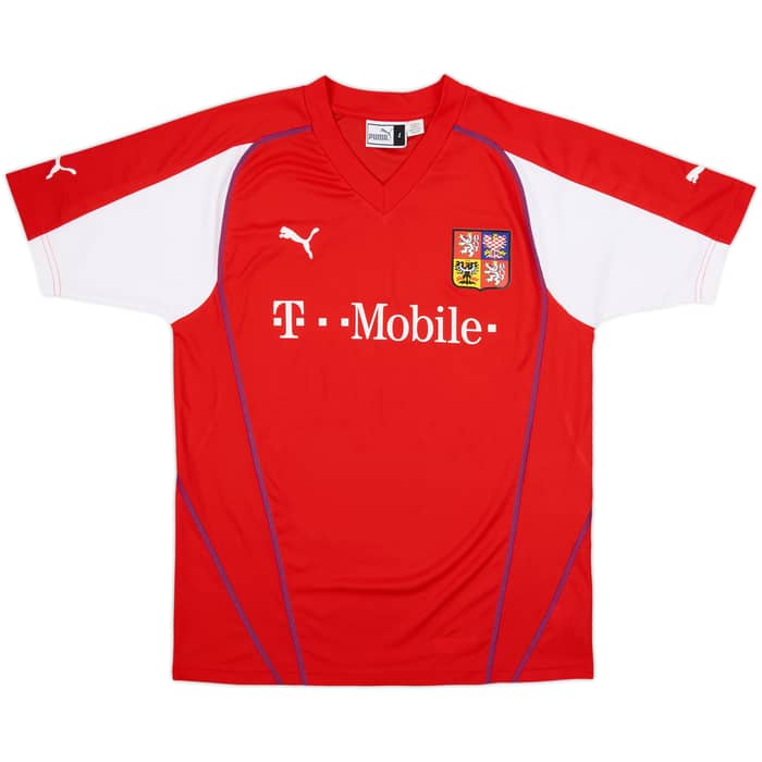 2004-05 Czech Republic Basic Home Shirt