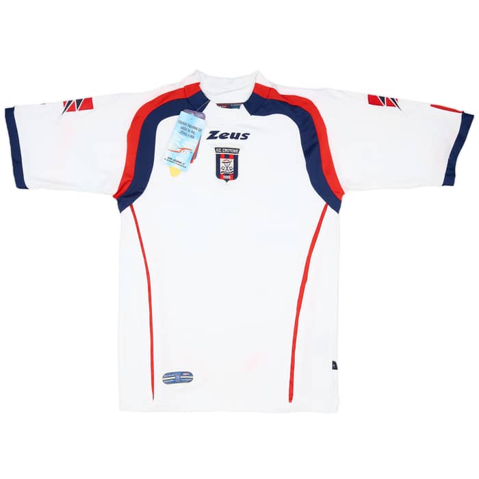 2006-07 Crotone Away Shirt & Shorts Kit - 7/10