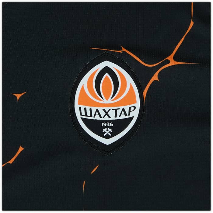 2024-25 Shakhtar Donetsk Away Shirt