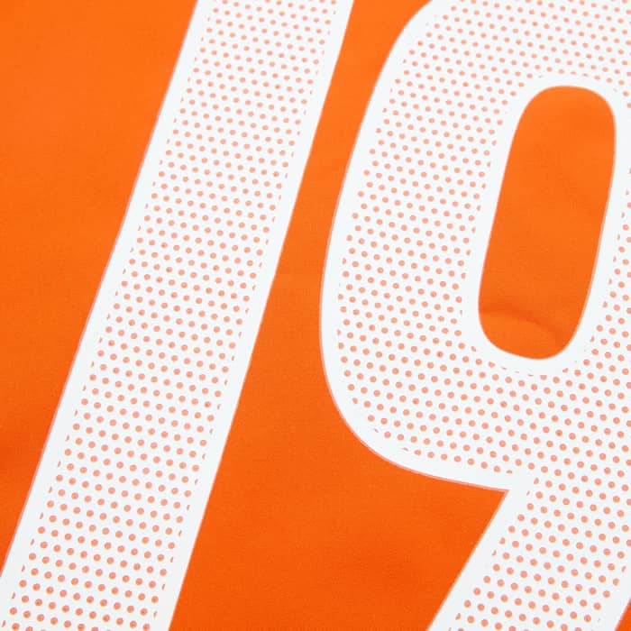 2004-06 Netherlands Home Shirt Robben #19