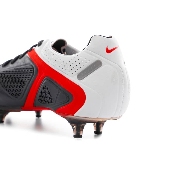 2011 Nike CTR360 Maestri II Football Boots *In Box* SG