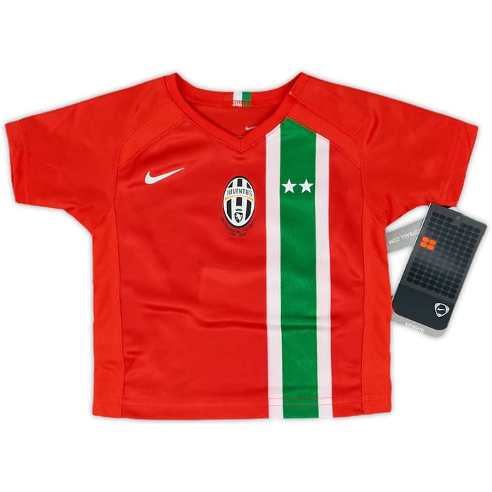 2005-06 Juventus Away Shirt and Shorts (3-6 Months)