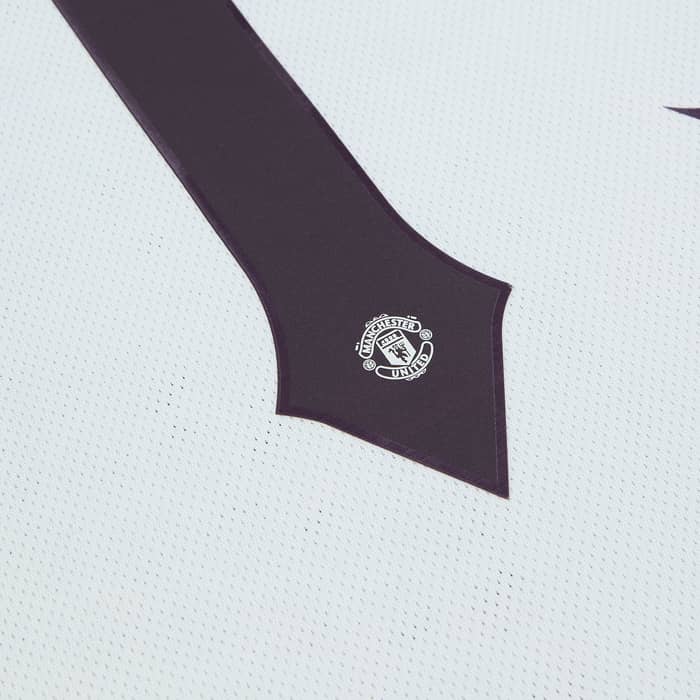 2025-26 Manchester United Authentic Away L/S Shirt Mbeumo #19