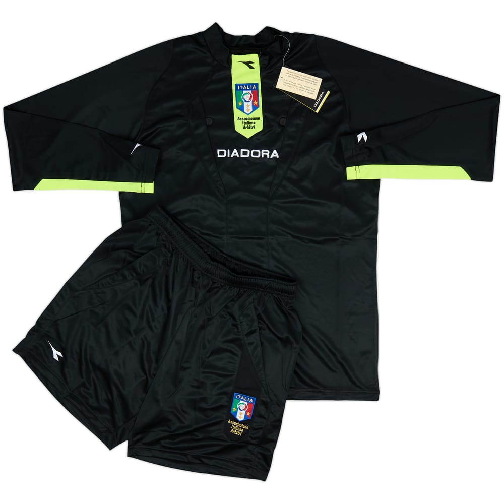2009-10 Italy Diadora Referee Shirt & Shorts (M)