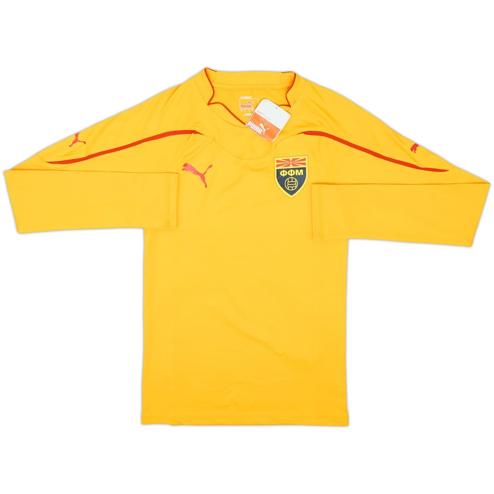 2010-13 North Macedonia Authentic Away L/S Shirt (S)