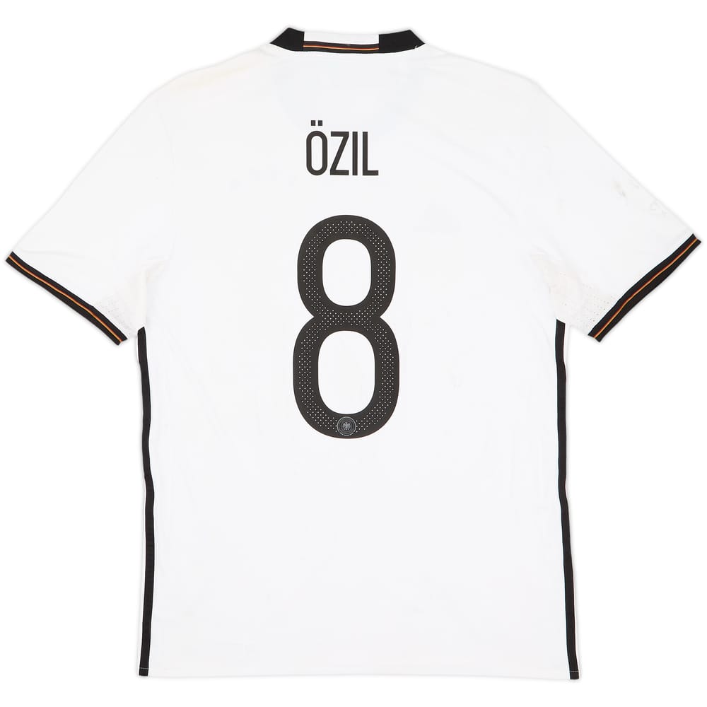 2015-16 Germany Home Shirt Ozil #8 (M)