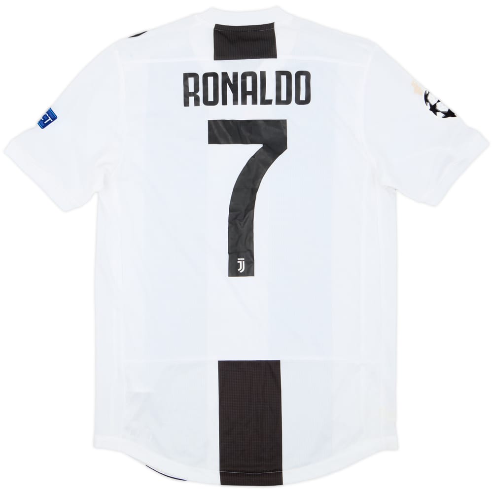 2018-19 Juventus Authentic Home Shirt Ronaldo #7 (M)