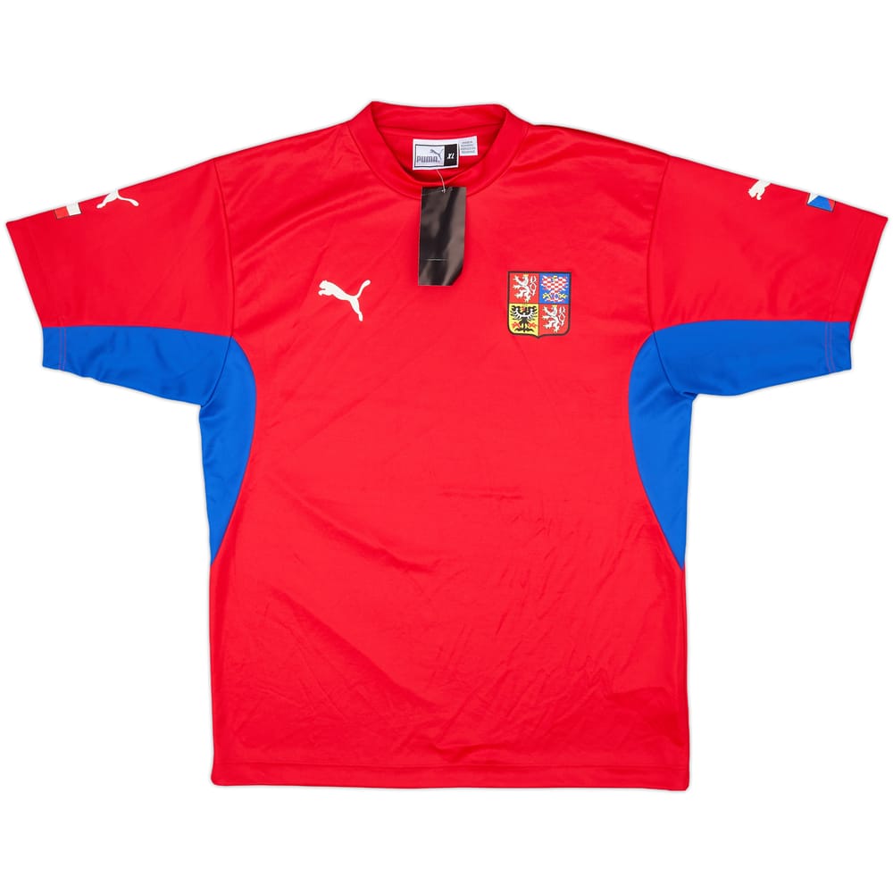 2002-04 Czech Republic Basic Home Shirt (XL)