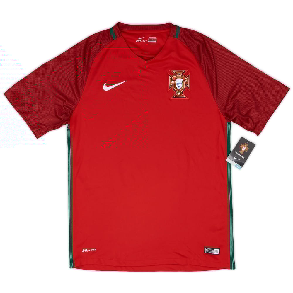 2016-18 Portugal Home Shirt (M)