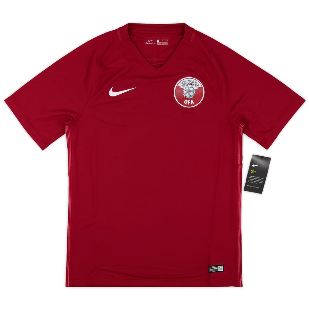 2016-18 Qatar Home Shirt (S)
