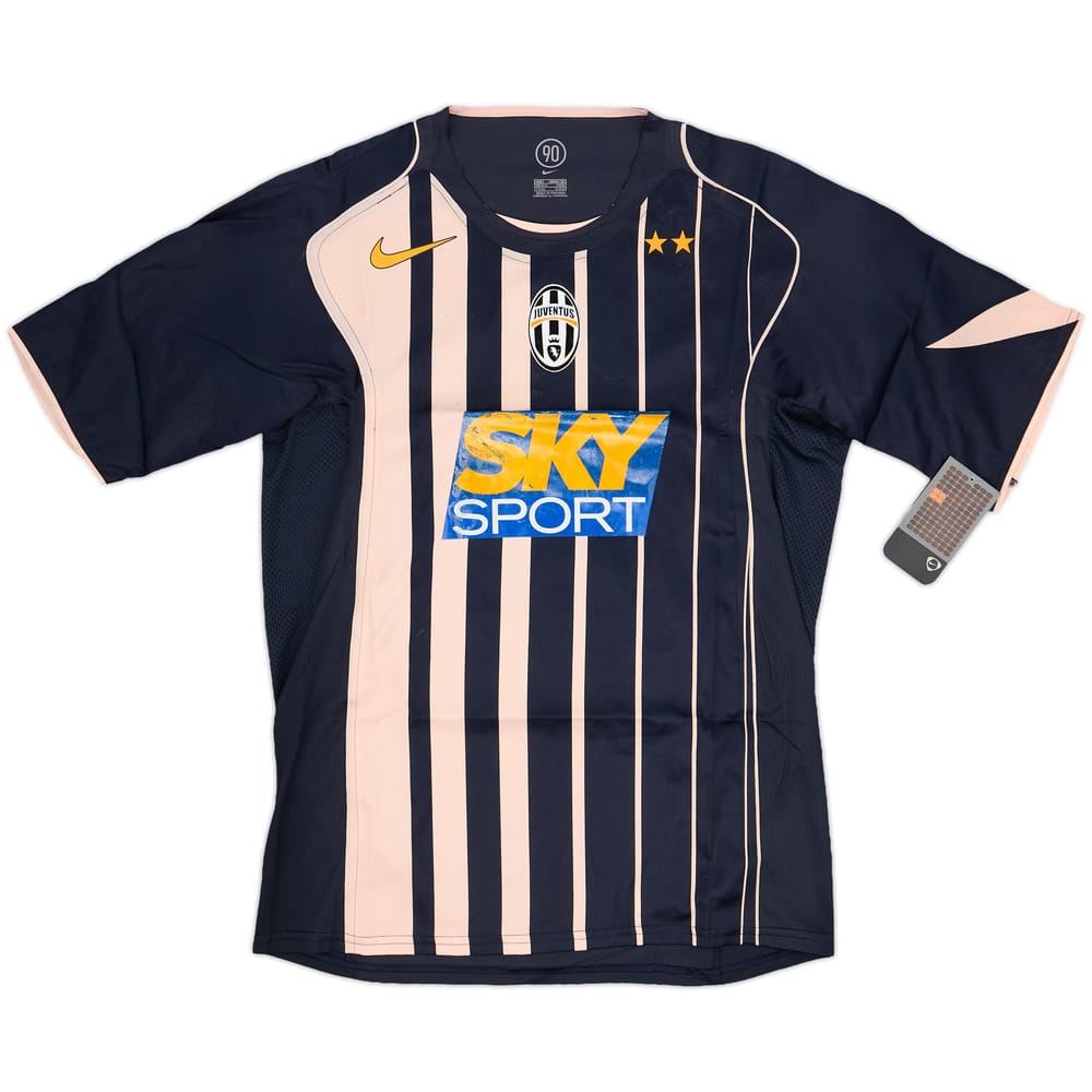 2004-05 Juventus Away Shirt (L)