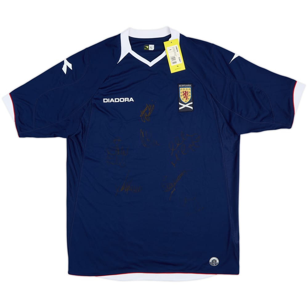 2008-09 Scotland Squad Signed Home Shirt (L)