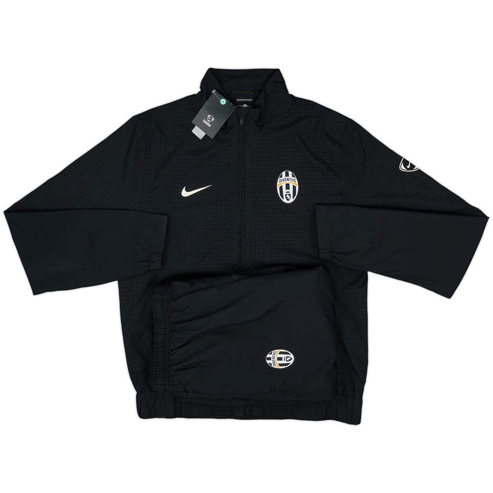 2009-10 Juventus Nike Tracksuit (M)