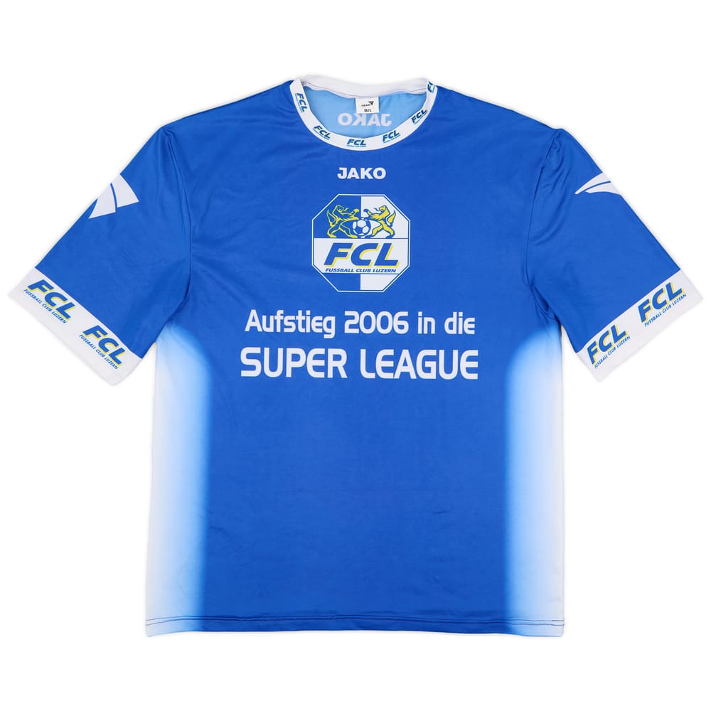 2006 Luzern "Super League" Squad 'Signed' Shirt - 9/10 - (M/L)