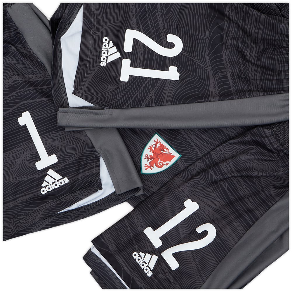 2020-21 Wales Player Issue GK Shorts # - 7/10 - (M)