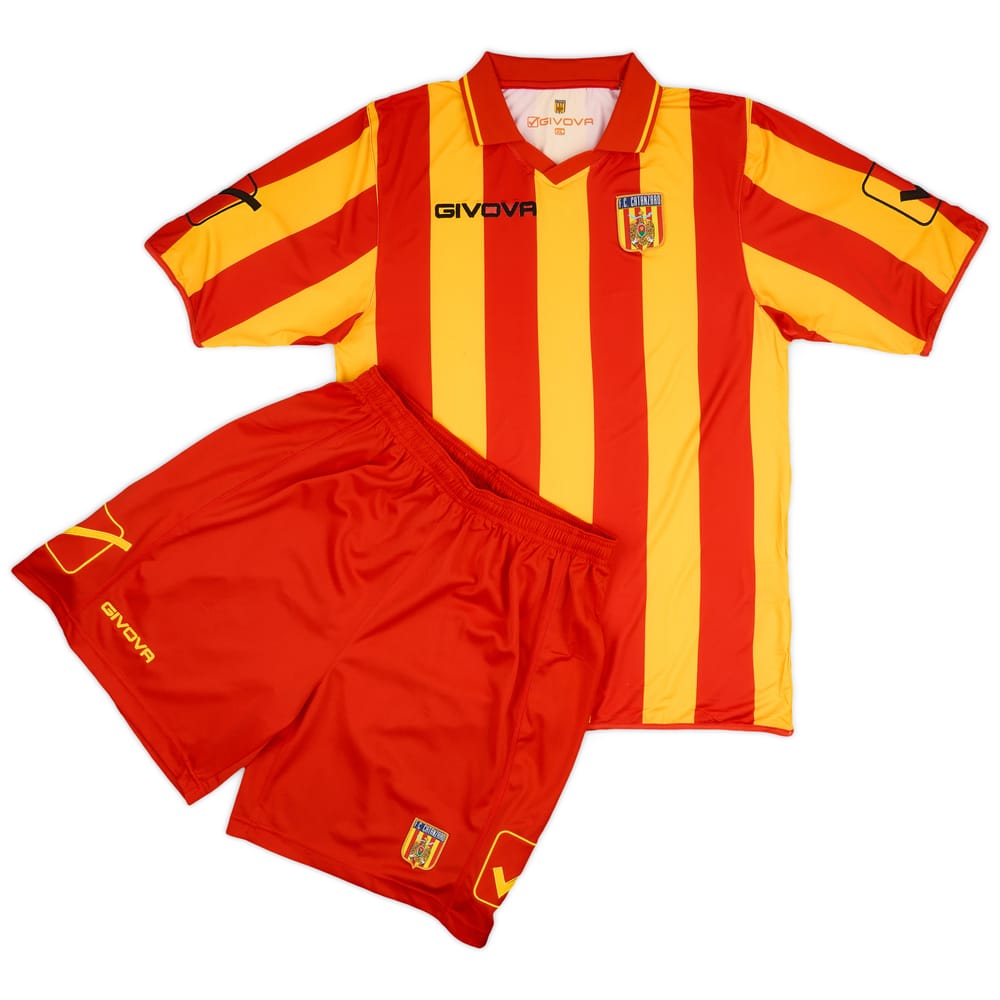 2009-10 Catanzaro Home Shirt & Shorts Kit (XL)