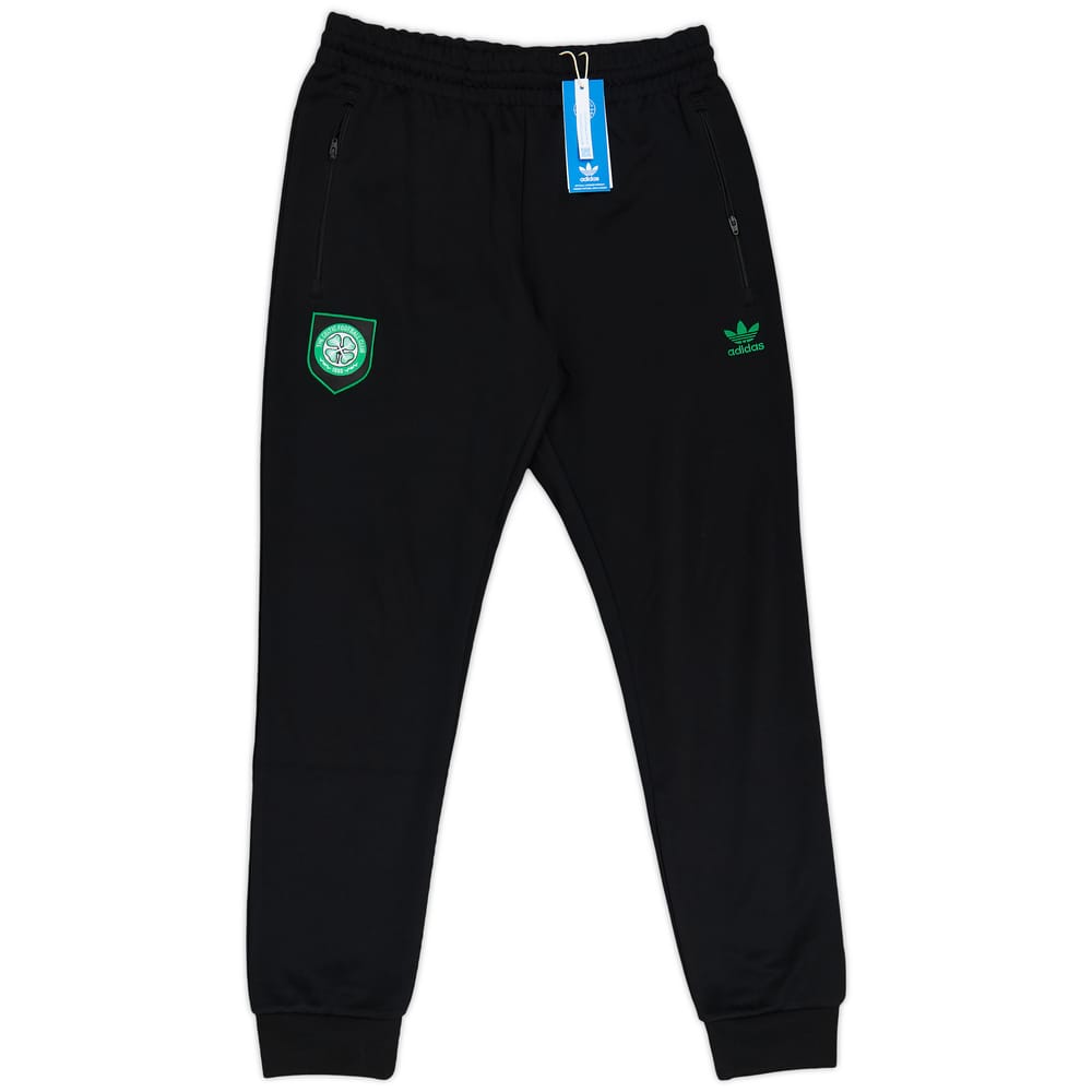 2022-23 Celtic adidas Essentials Trefoil Joggers (M)
