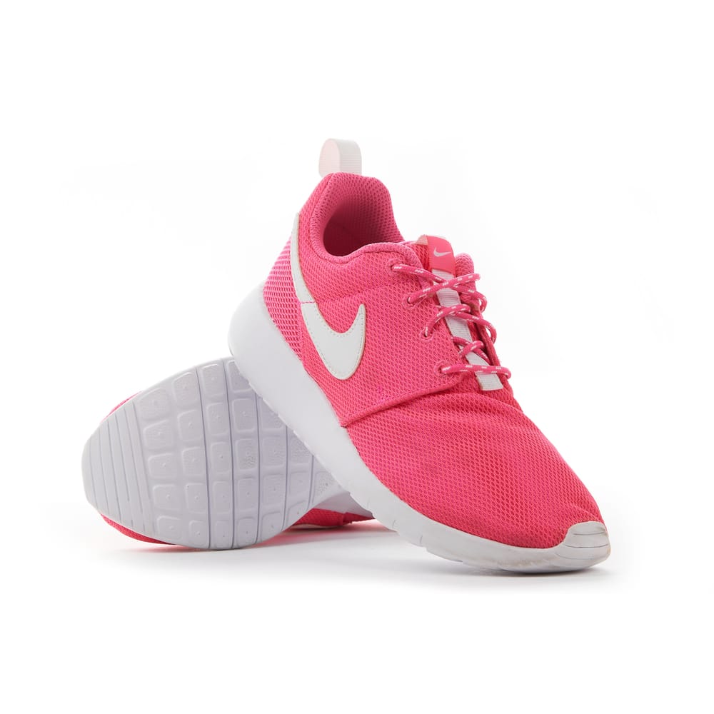 Nike Roshe One (Pink Blast) Girls Trainers (UK 3.5)