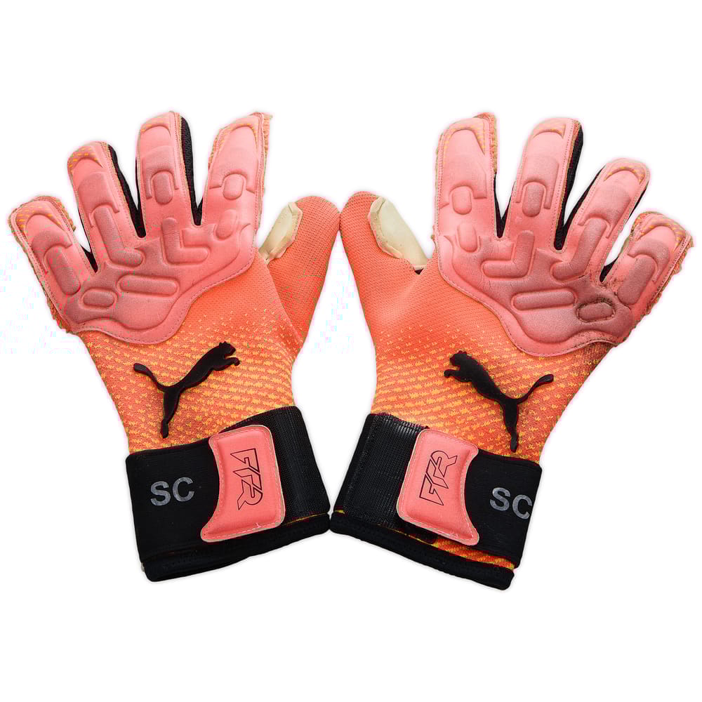 2023-24 Puma Player Issue Future Pro Hybrid GK Gloves (Carson) - 5/10 - (Size 9.5)