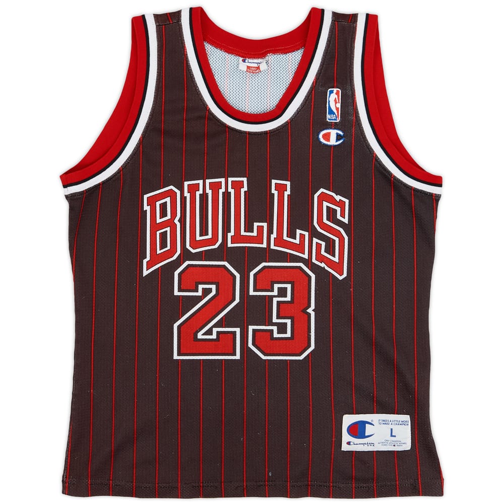 1995-97 Chicago Bulls Jordan #23 Champion Alternate Jersey - 6/10 - (L.Boys)