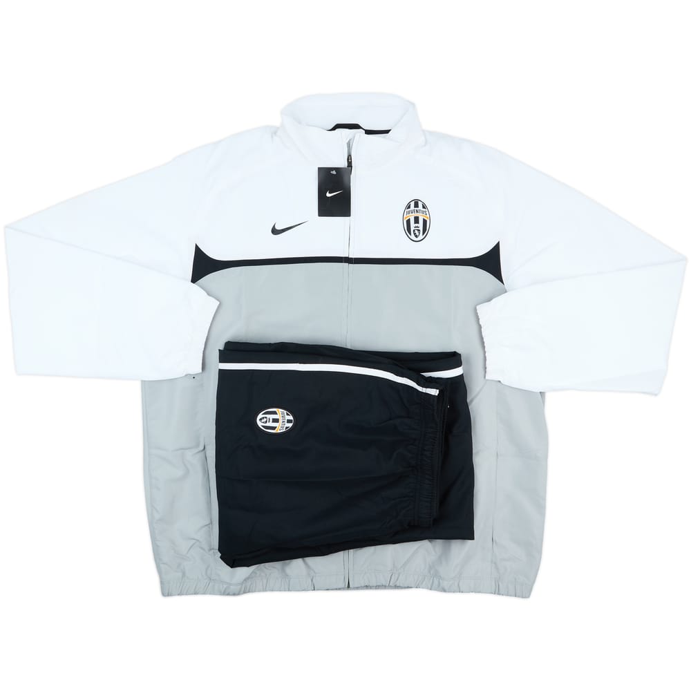 2010-11 Juventus Nike Tracksuit (XXL)