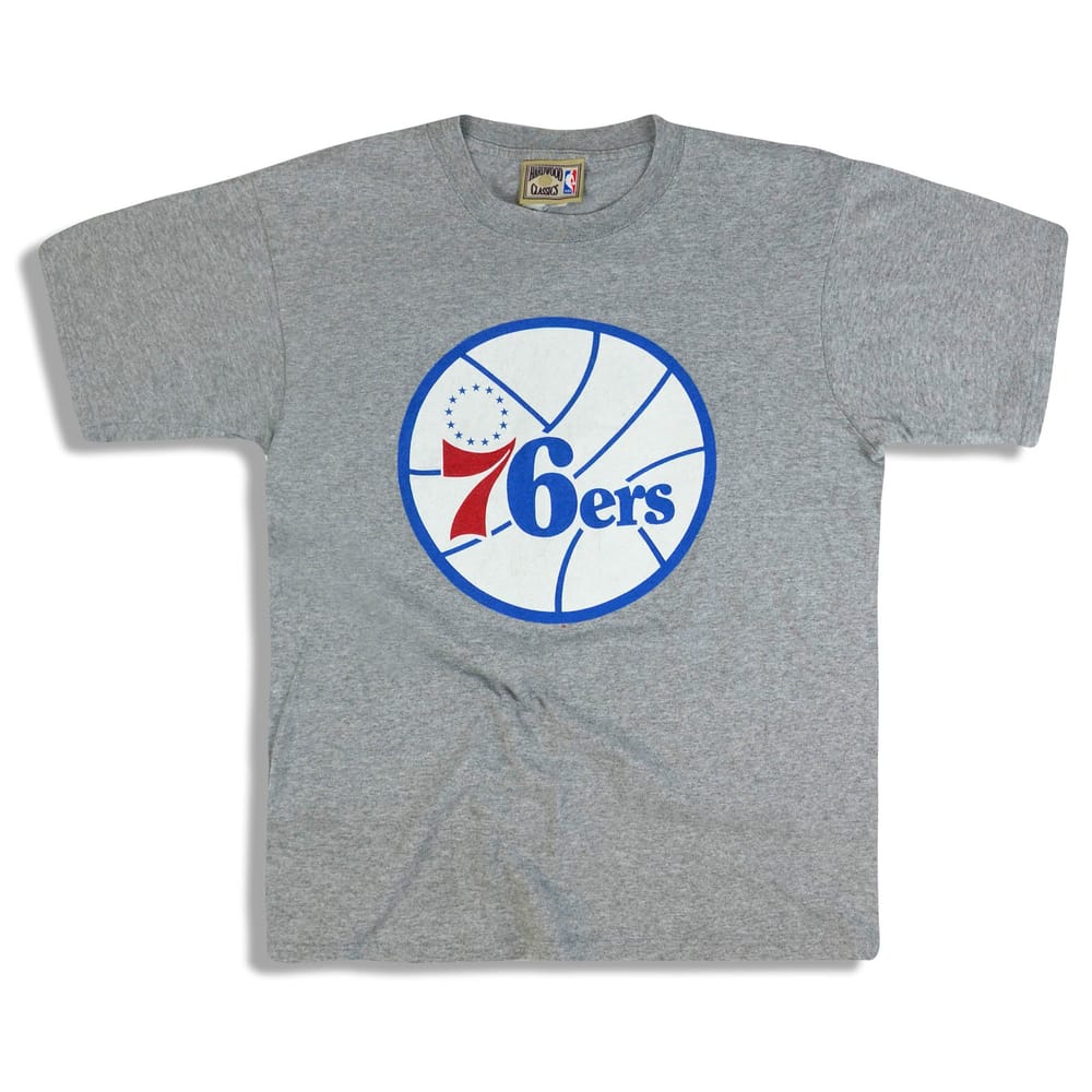 2000s Philadelphia 76ers Majestic Tee M