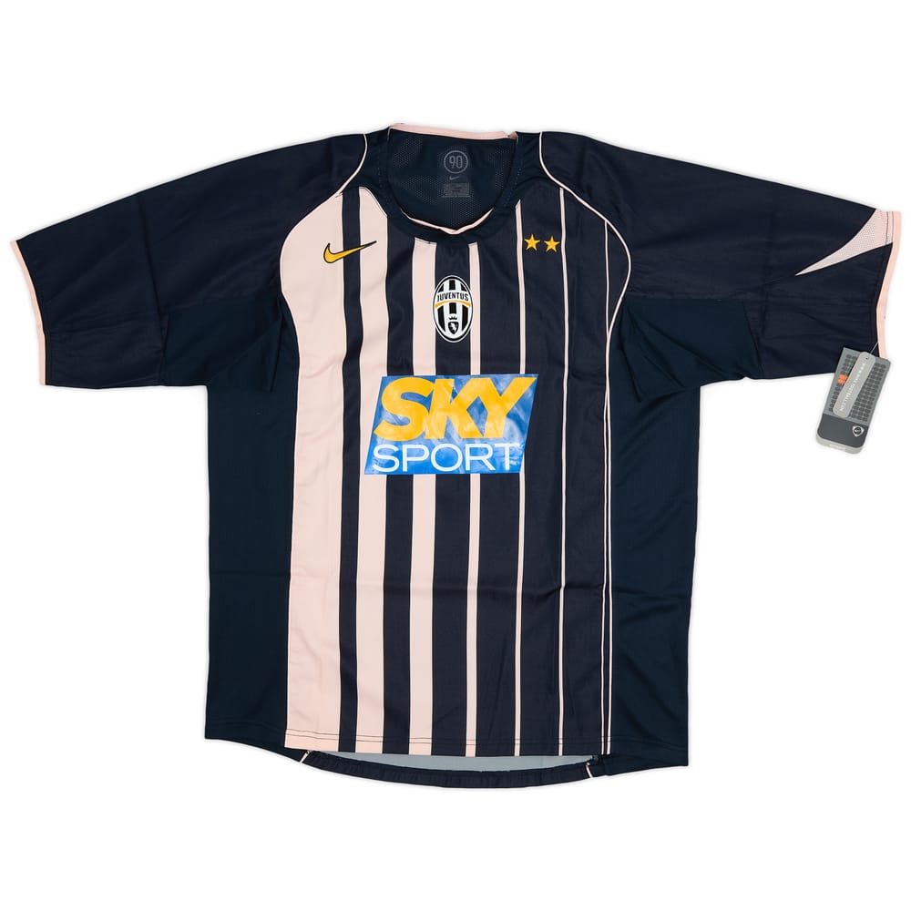 2004-05 Juventus Away Shirt (L)