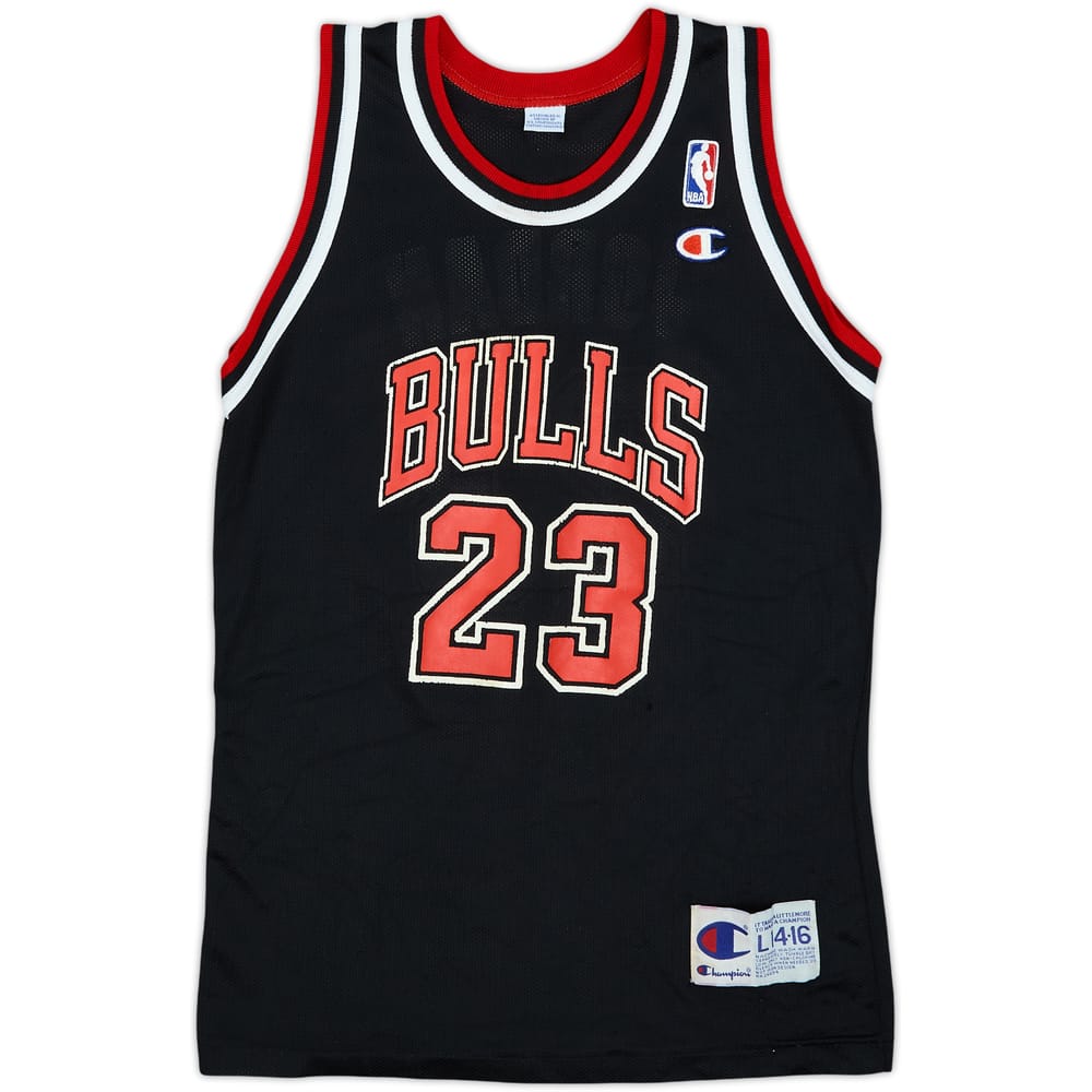 1995-98 Chicago Bulls Jordan #23 Champion Alternate Jersey - 5/10 - (L.Boys)