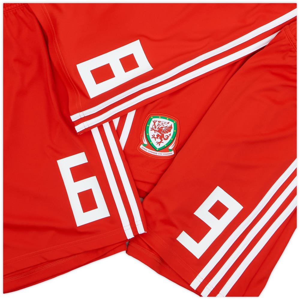 2018-19 Wales Player Issue Home Shorts (M)